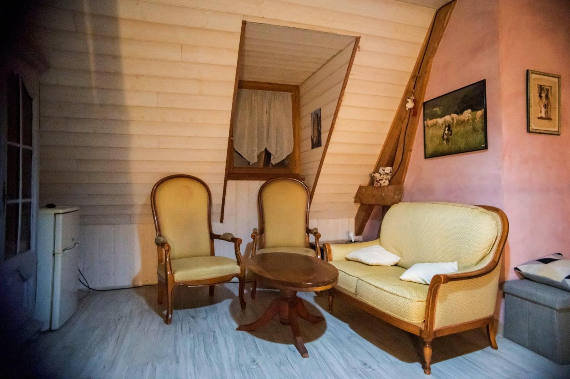 Pesaulhe Bed and Breakfast Monein Buitenkant foto